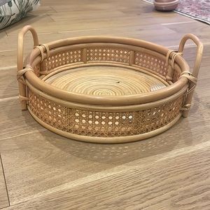 Wicker tray